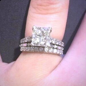 Gorgeous rectangular cut engagement ring